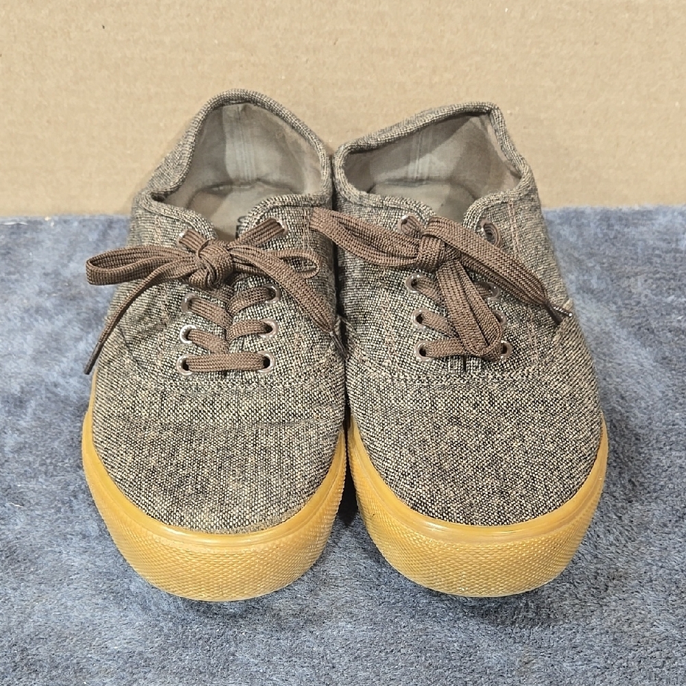 Old Navy Gender Neutral Stylish Board Shoes with Brown and Tan Accents